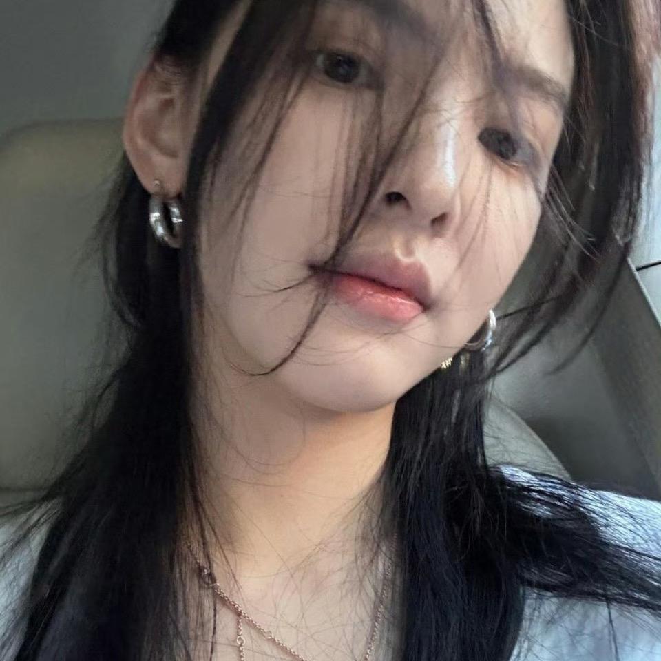 李嘉佳-。