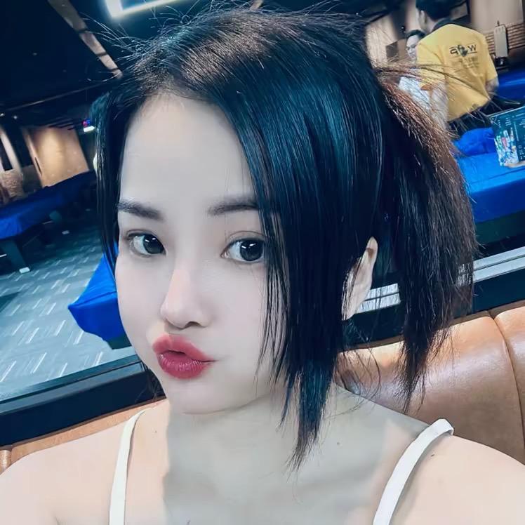 小卖部的老板娘