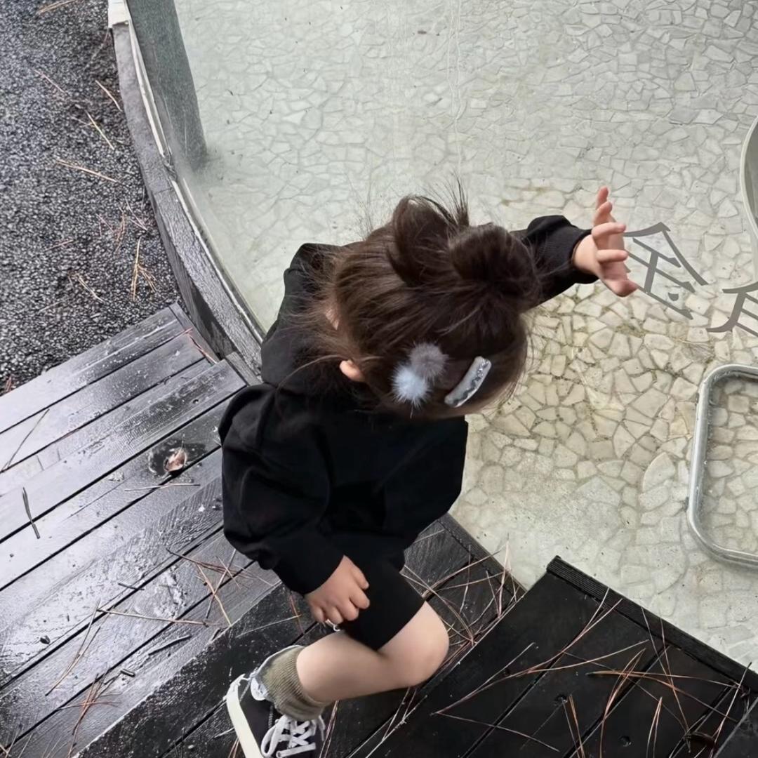 欣欣 .