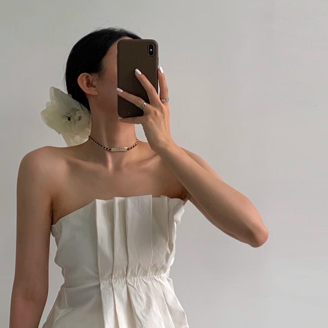 1女的