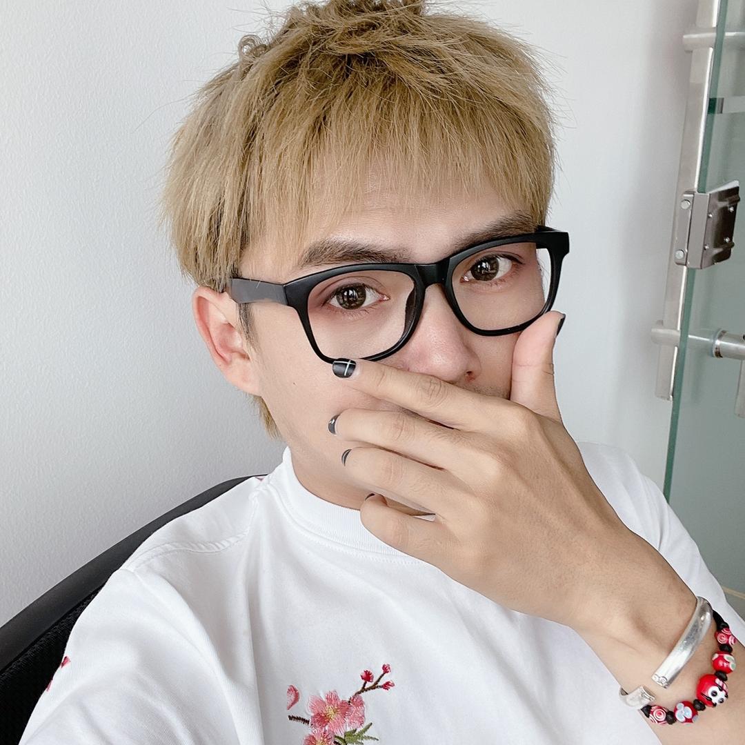 Angelo提伯斯