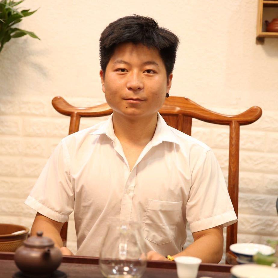 宜城志斯忻时尚百货市集