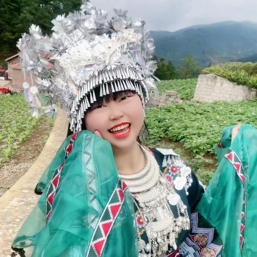 珊吖珊❤直播小号资料上
