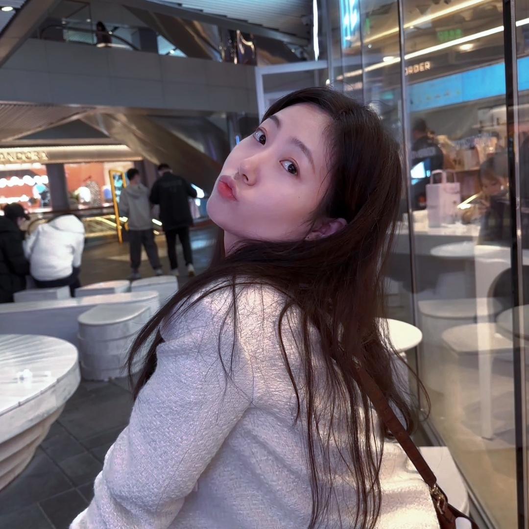 张张有点呆