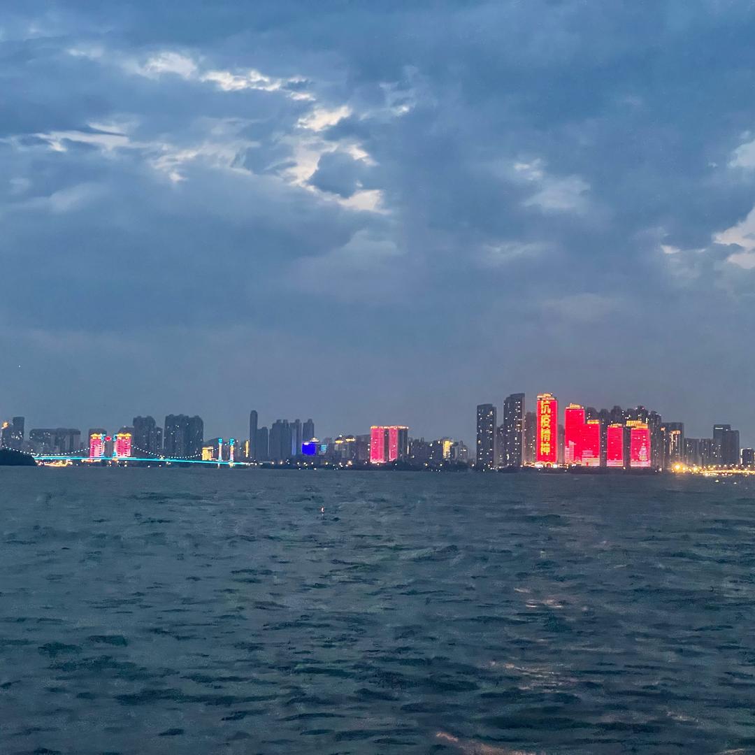 叶子爱钓鱼🎣