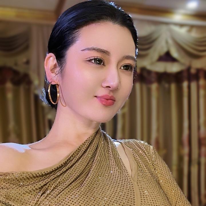 福妞妞🥳