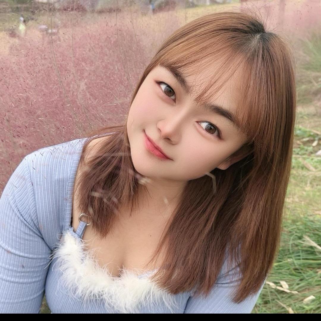 莹莹🍒