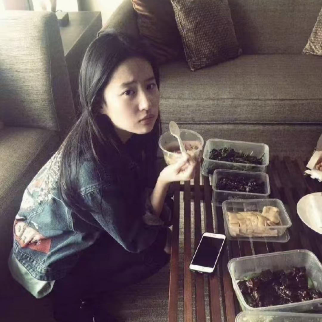 小u.