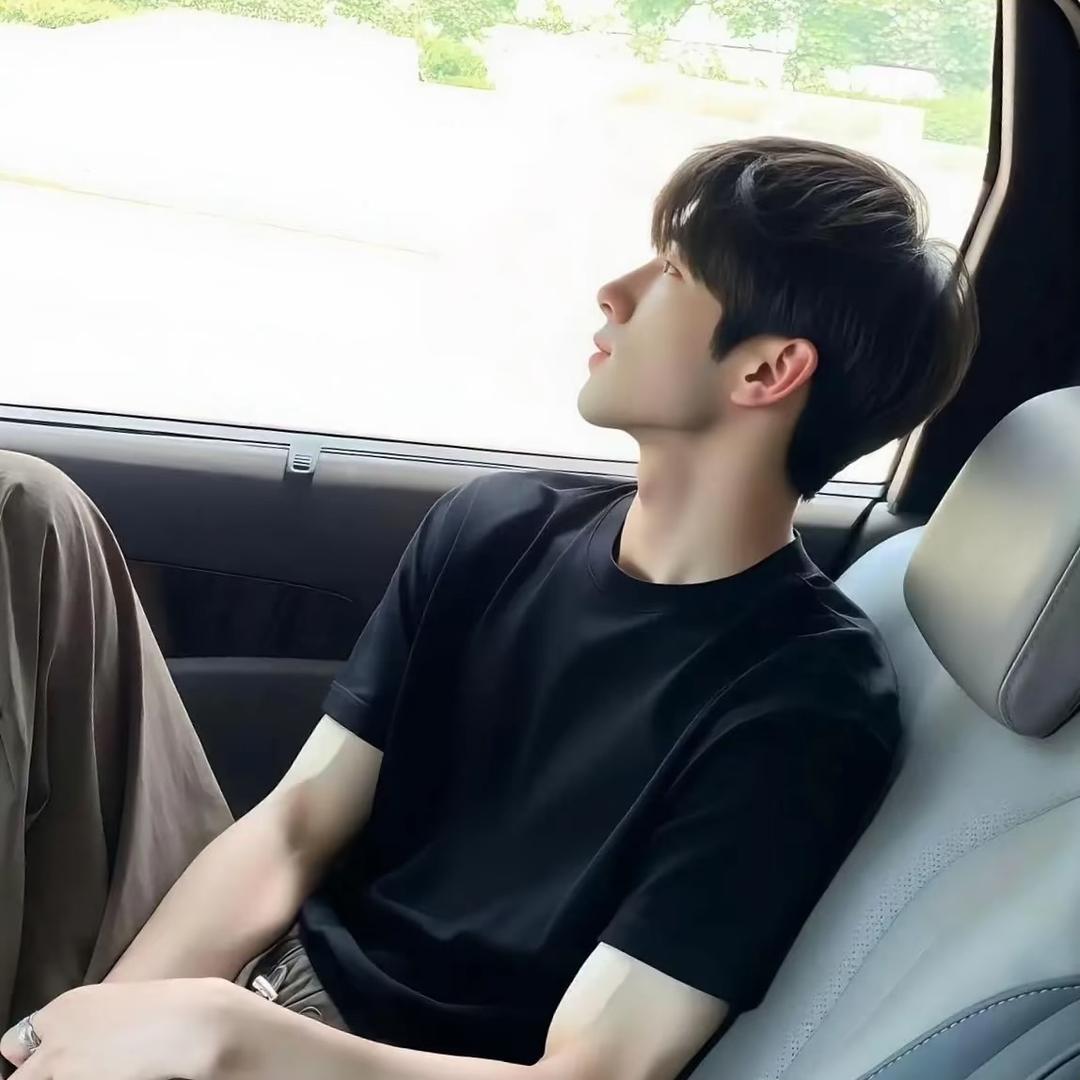 刘佰萬.