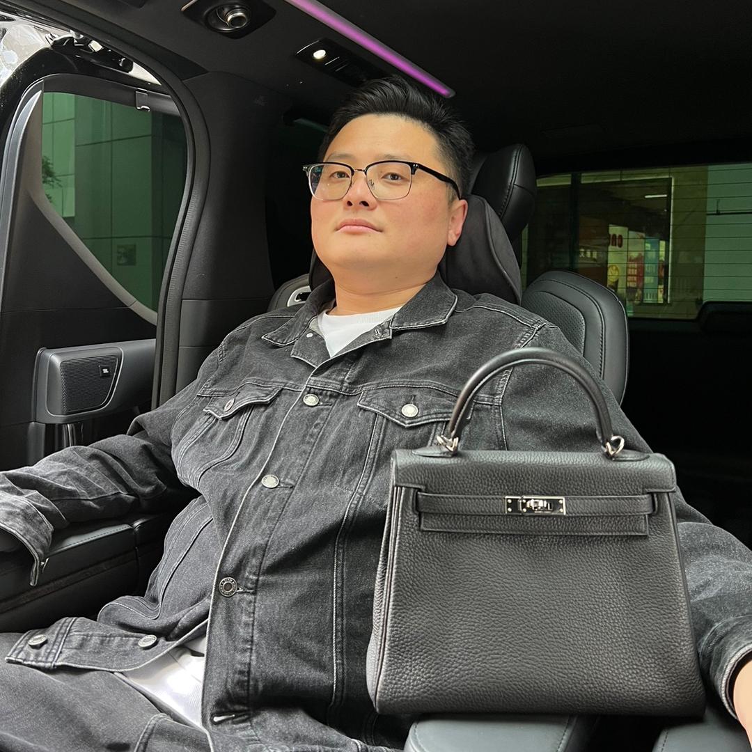 有来由往小琪哥