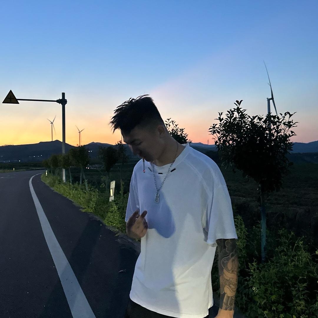 小六.🎱