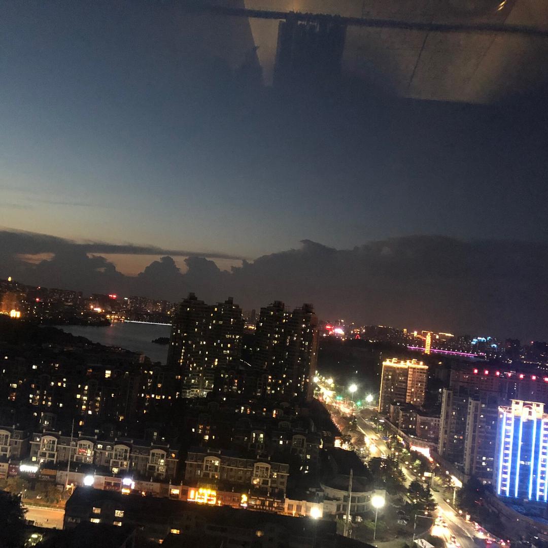 鄂城天娜美容会所（八中店）