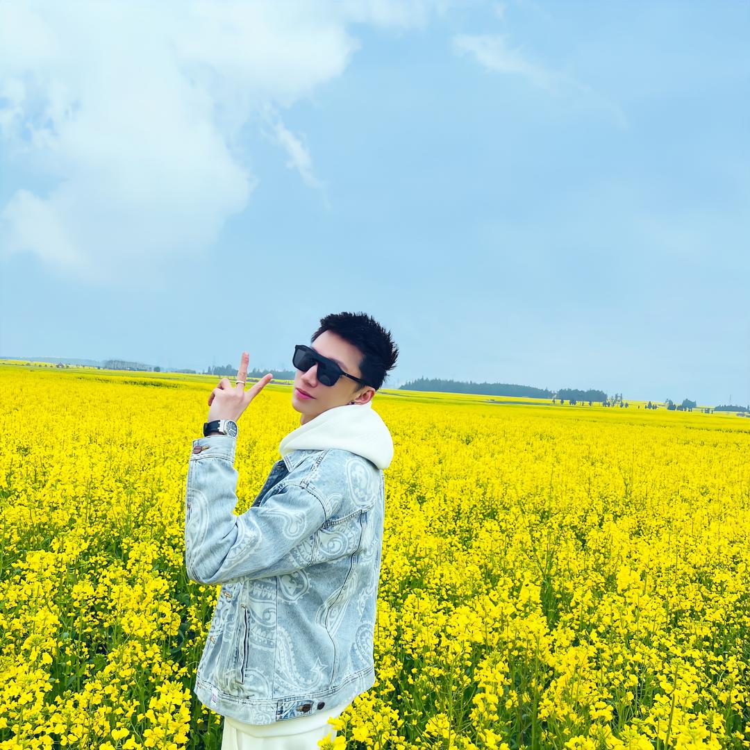 黄晓炜