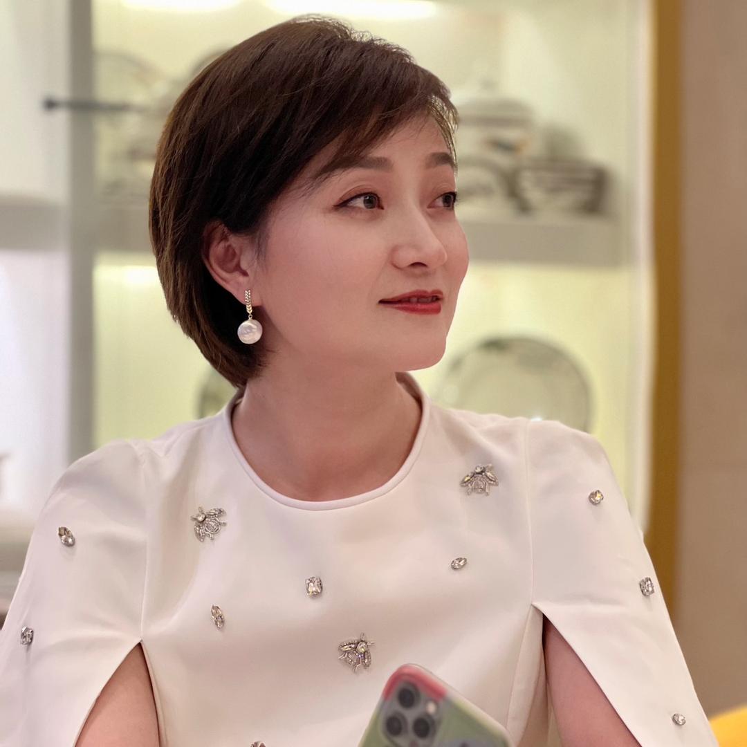 丽小姐轻奢古着