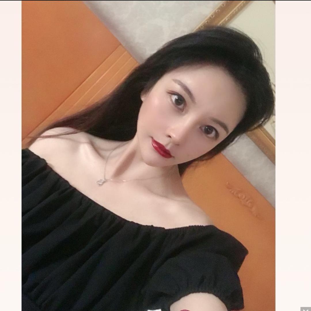 大脸妮妮
