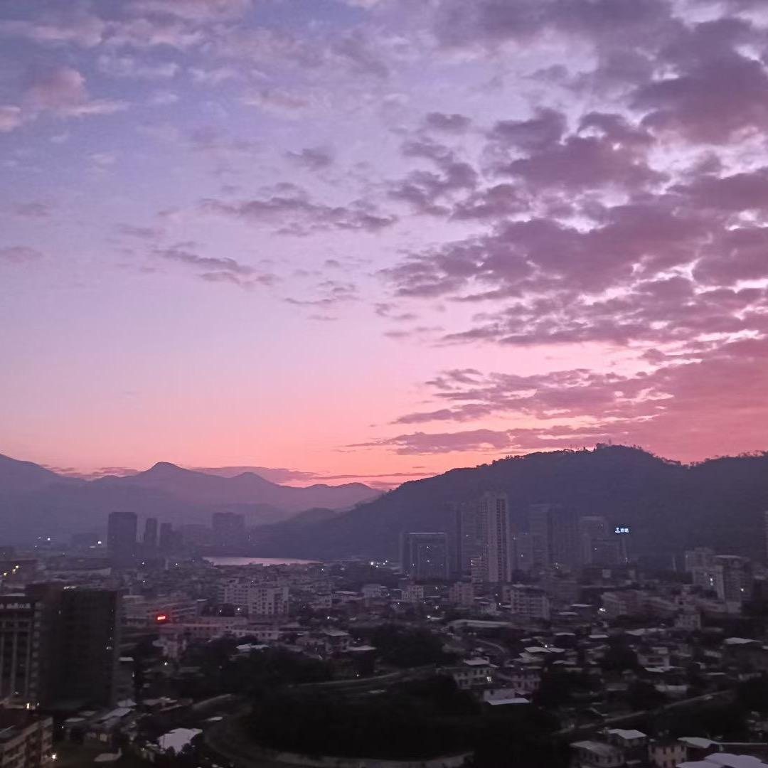 夜络北北