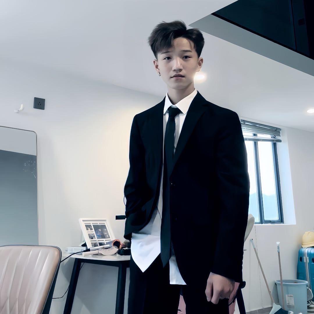 方诗宇·