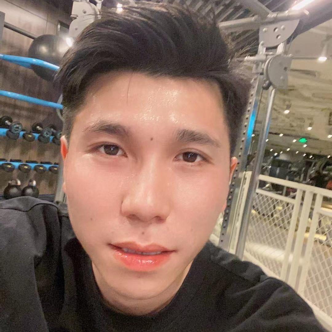 众辰商贸（ 名品回收）阿豪