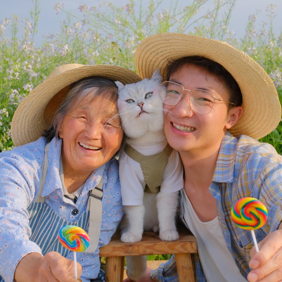 二猫子多多@抖音