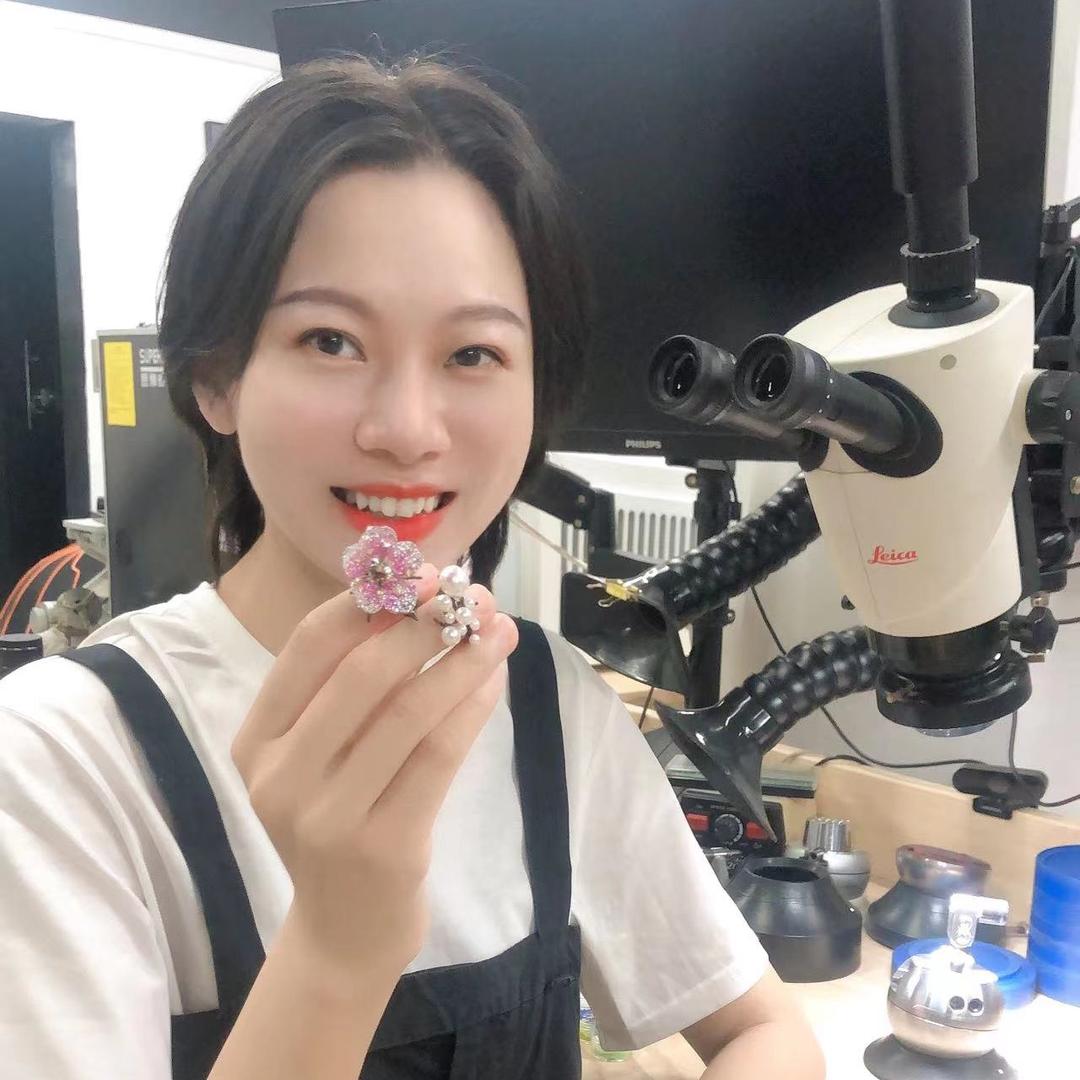 珠宝设计师姜曼