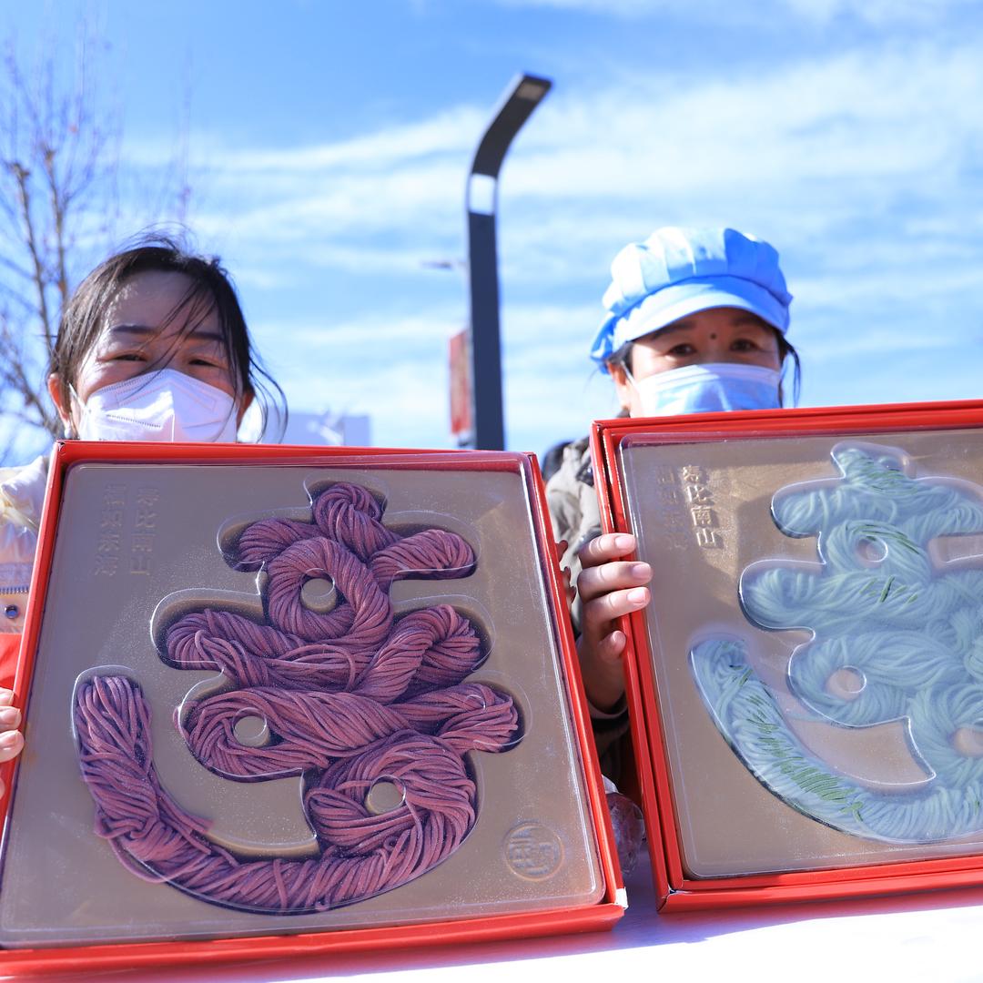 在河阳做面点的40姐妹花