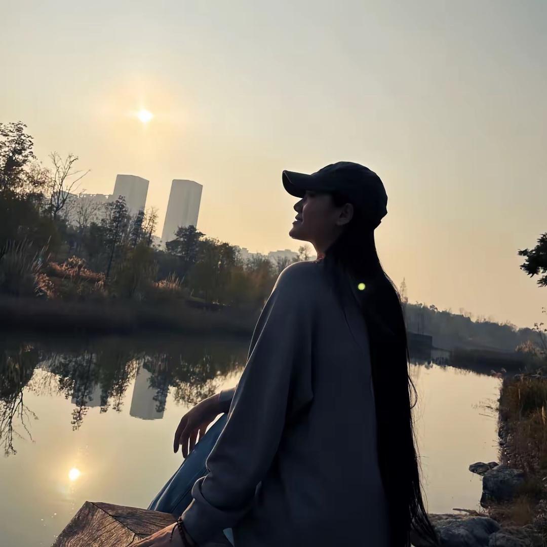 ཆོས🎻་མཚོ།