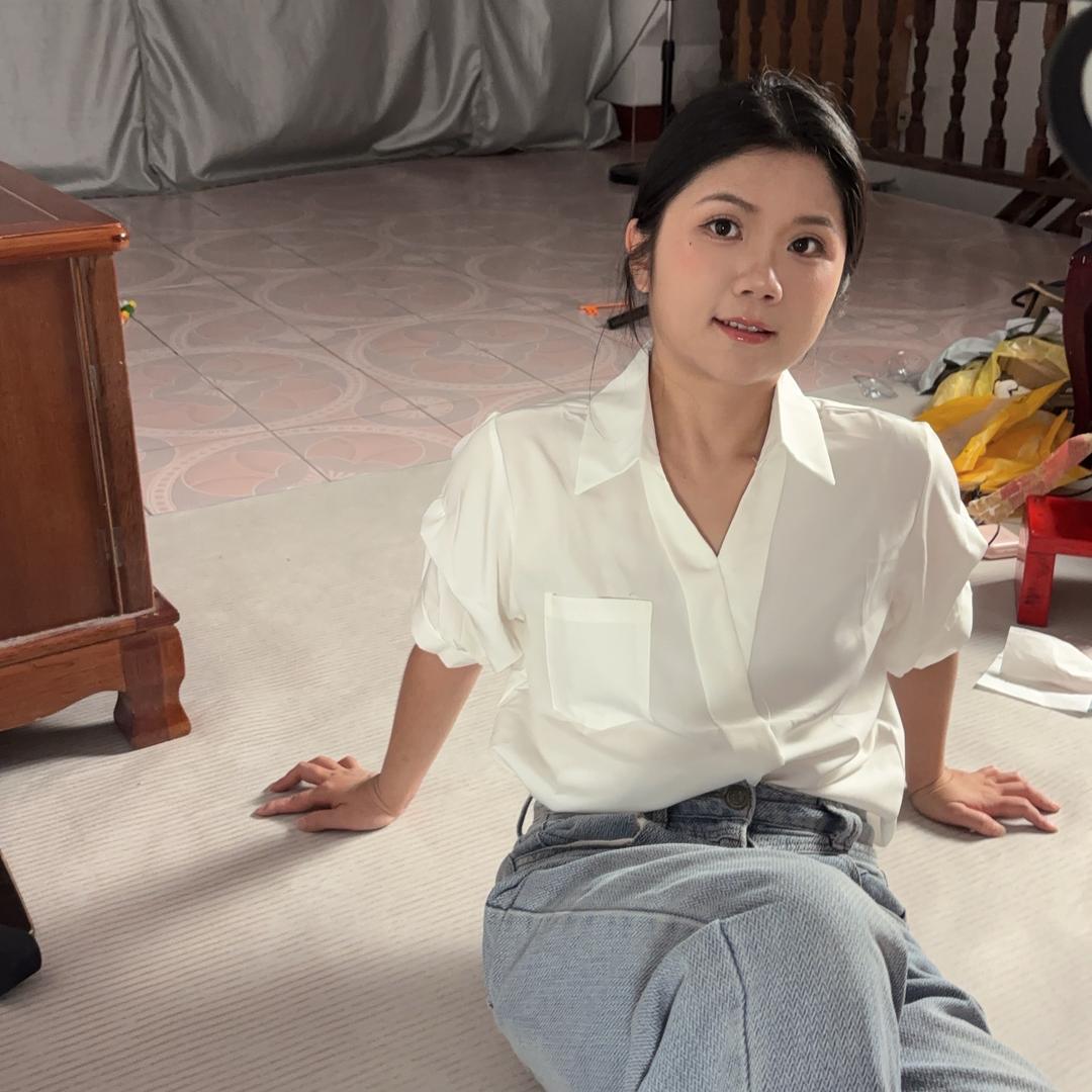 小白鞋是辣妈
