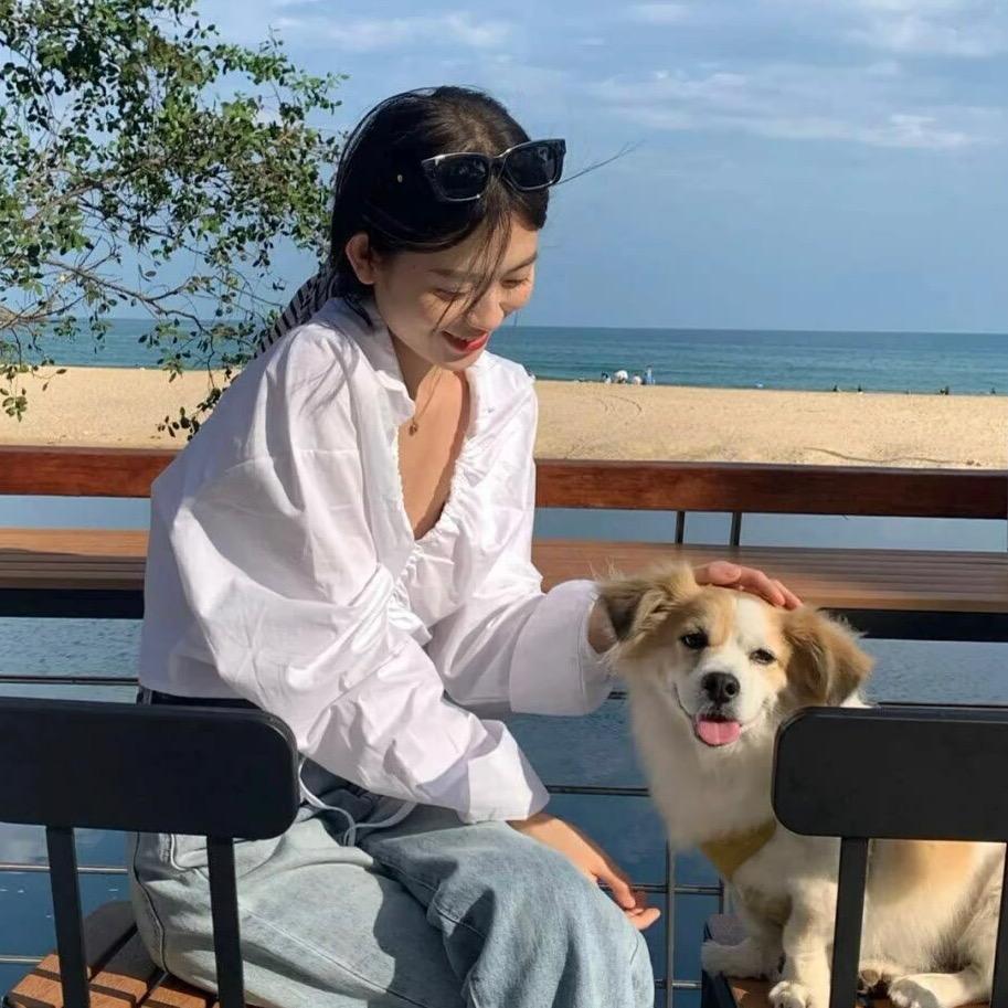 小时候就爱笑