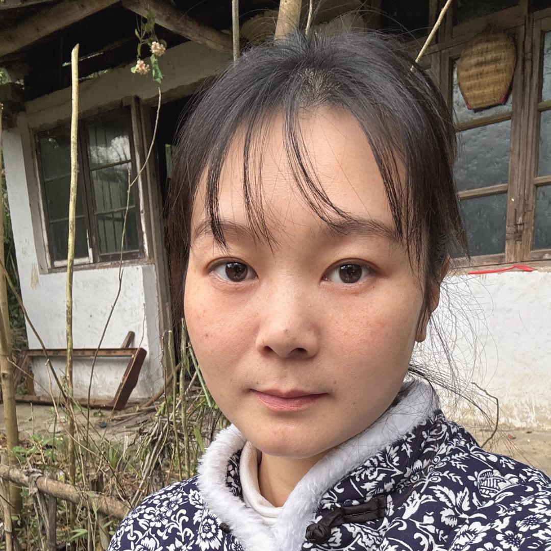 玲玲在农村