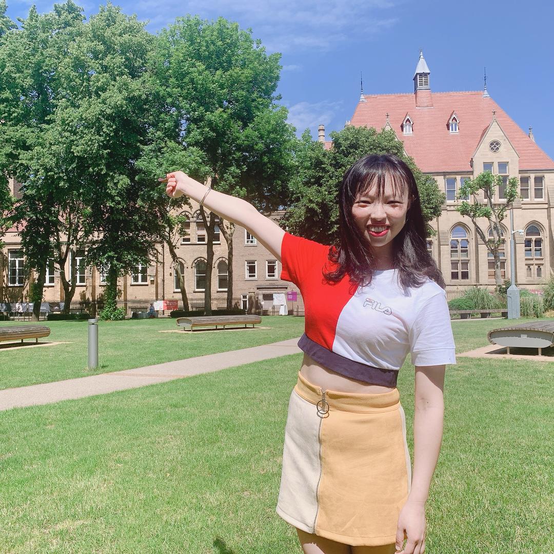 正在搞科研的 Amy