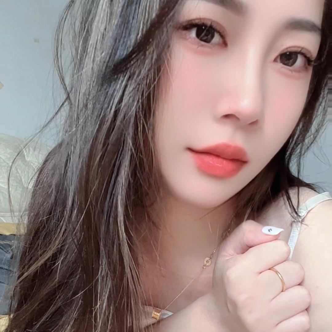 潘 小 妞