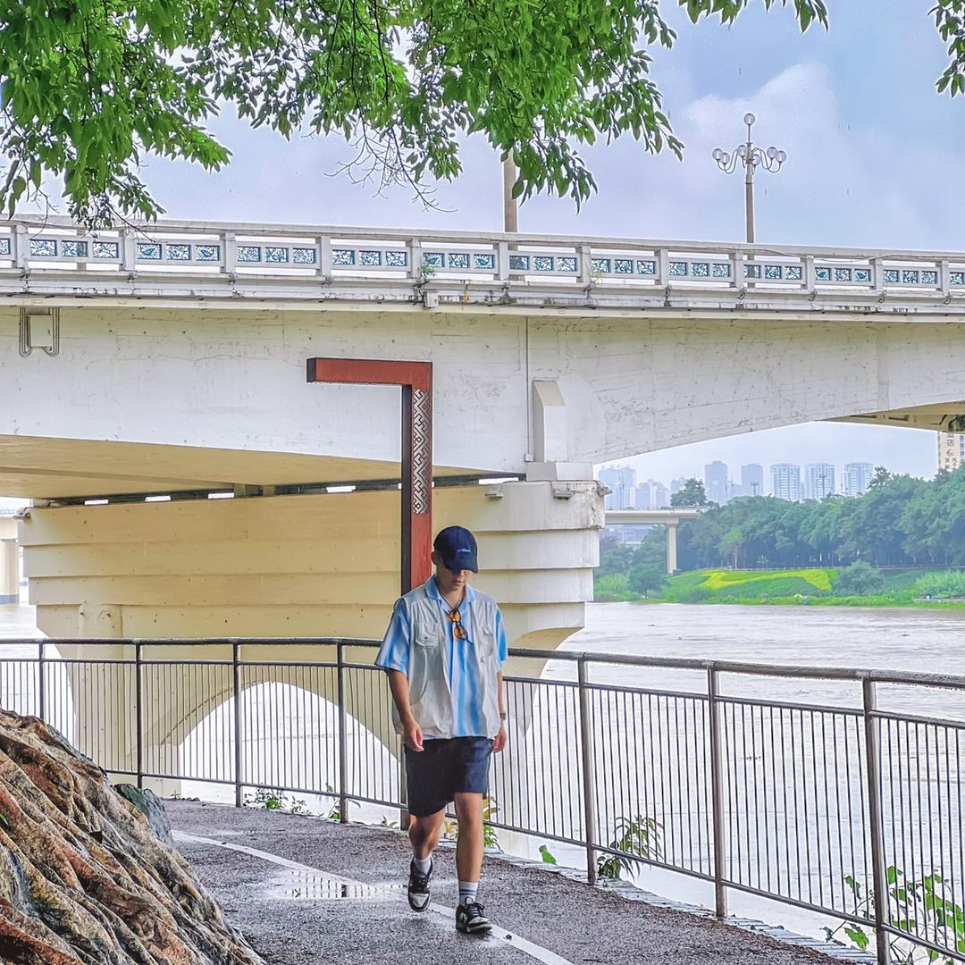 不是阿灿