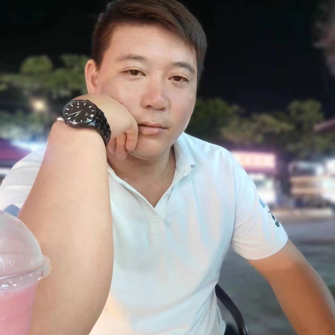 没有伞的娃儿只有努力奔跑