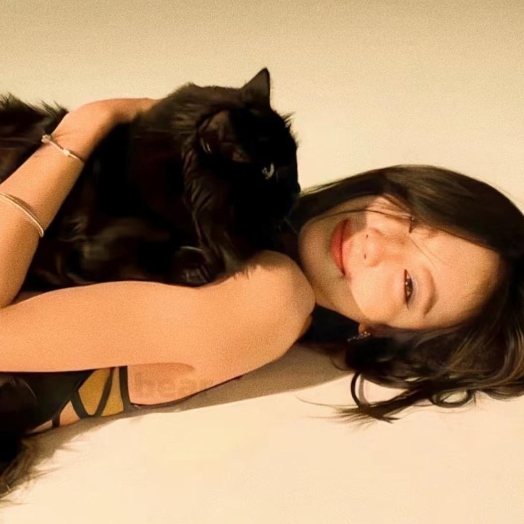 吱唔🐷（抽象版）