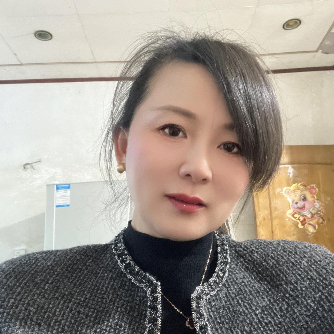 暮君年。