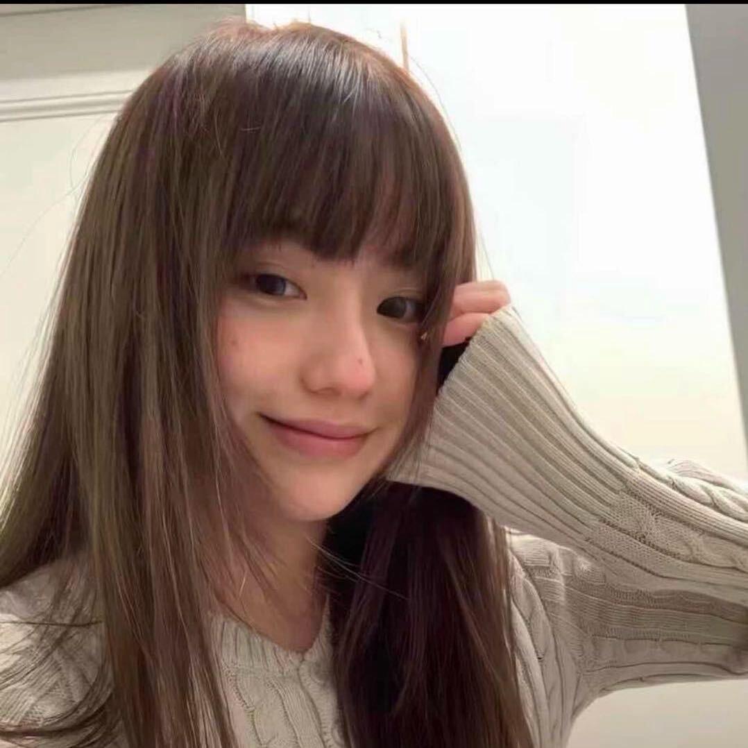 茜