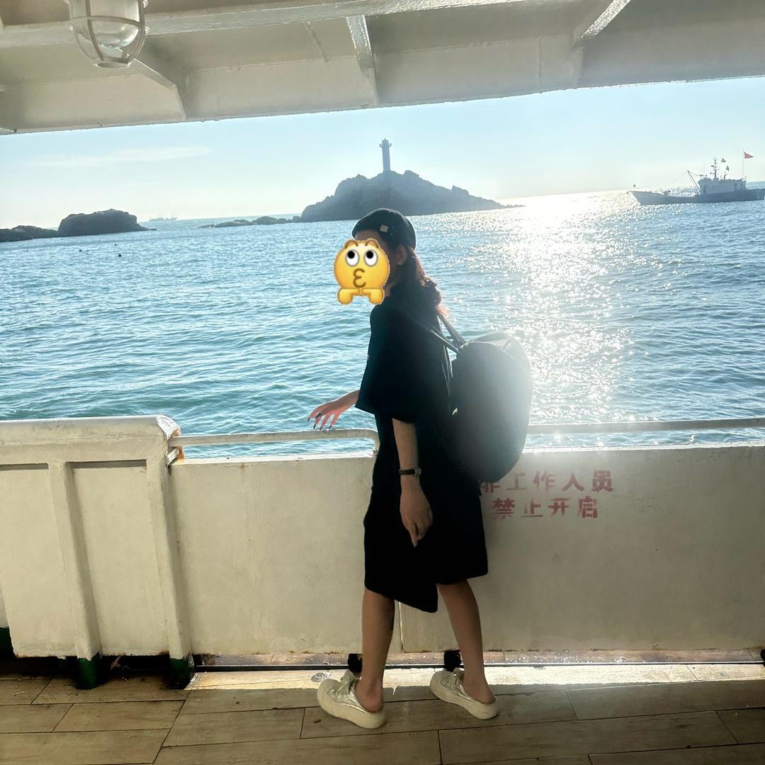 只喝冰美式。