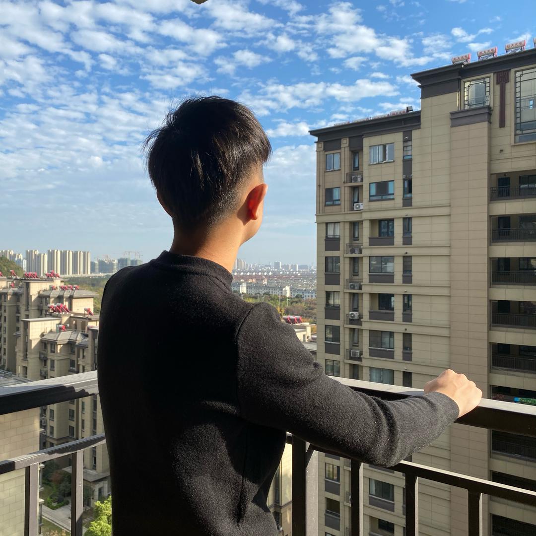 王小伟