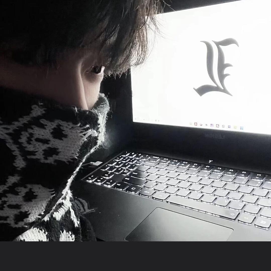 闭眼听风
