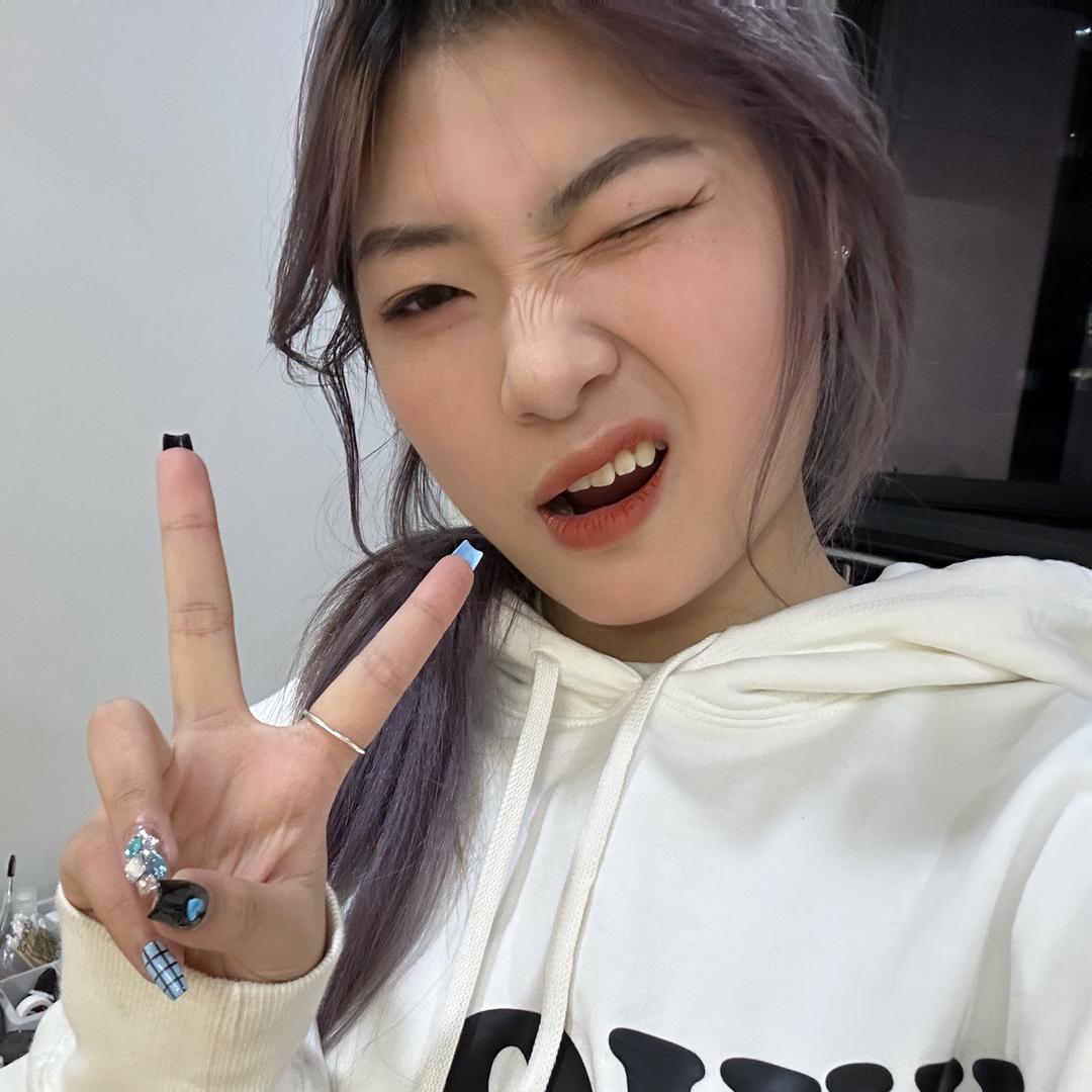 痞姿.