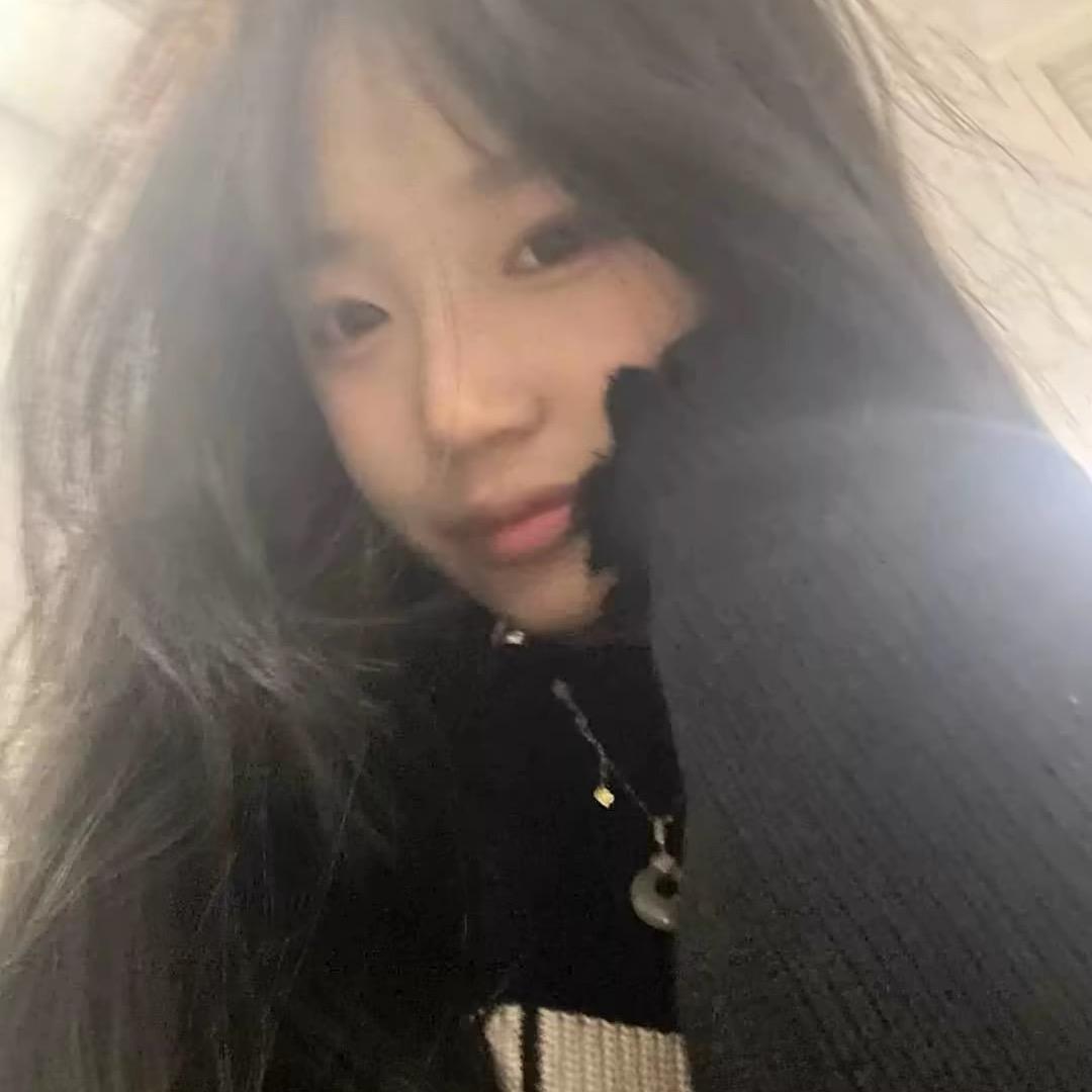 小小妮^