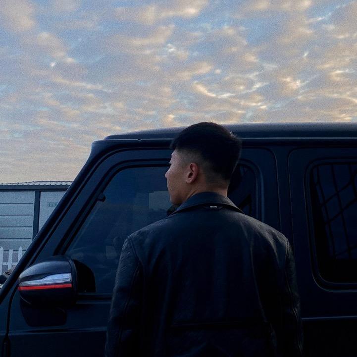 弘扬_努力生活🌞