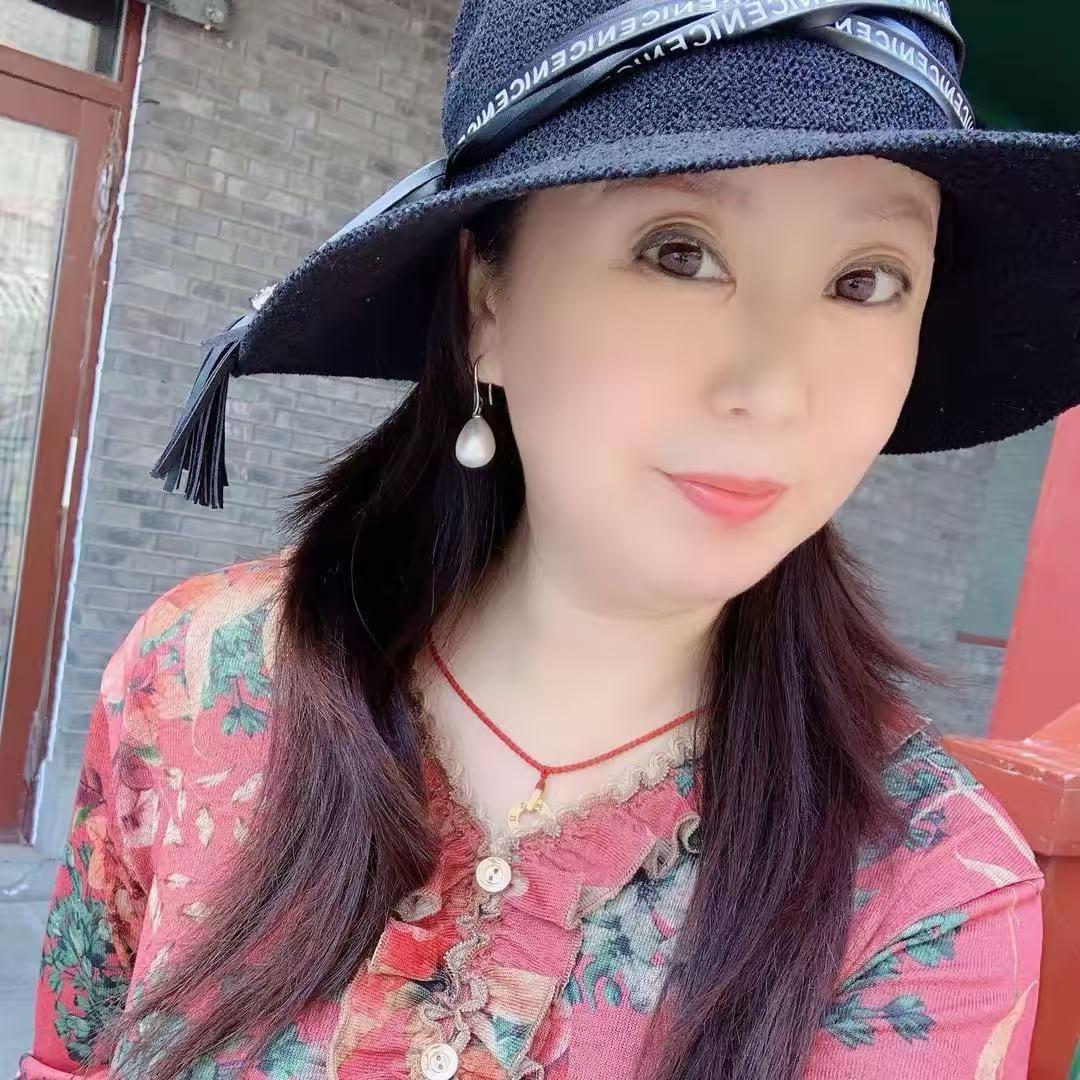 彩蝶女装工厂店
