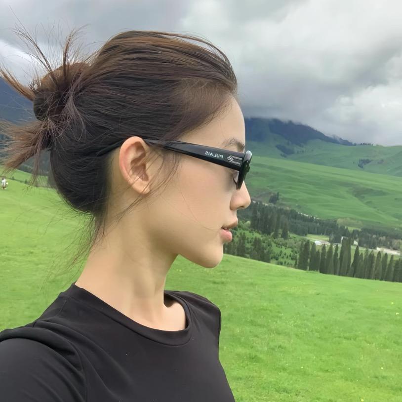 大头美女呀呀呀.