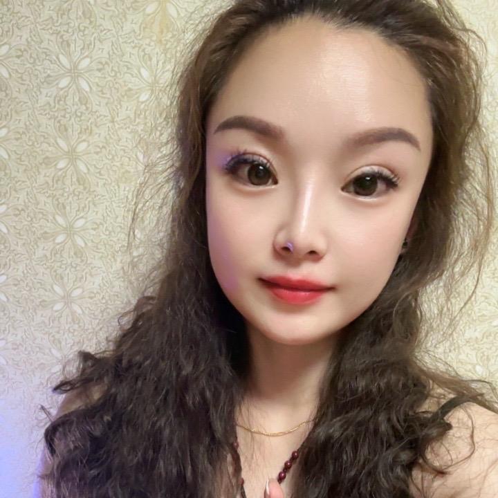佛系的娃娃（护肤品  朱砂  步步莲花）