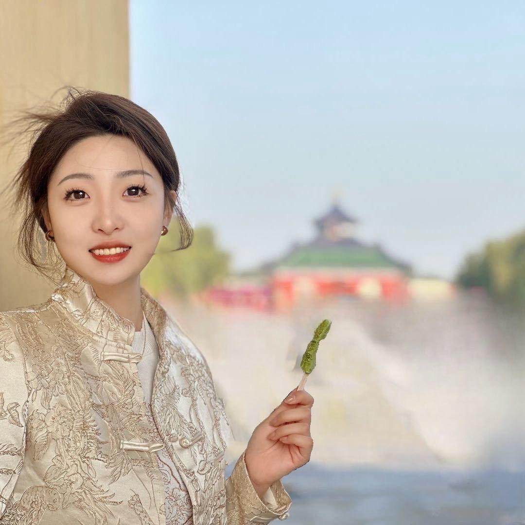 小含在吃零食🥞