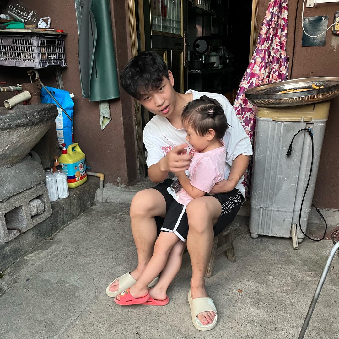 无助男孩