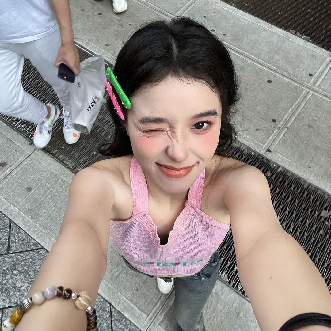 𝑨𝒖𝒓𝒐𝒓𝒂𝒓𝒐𝒔𝒆