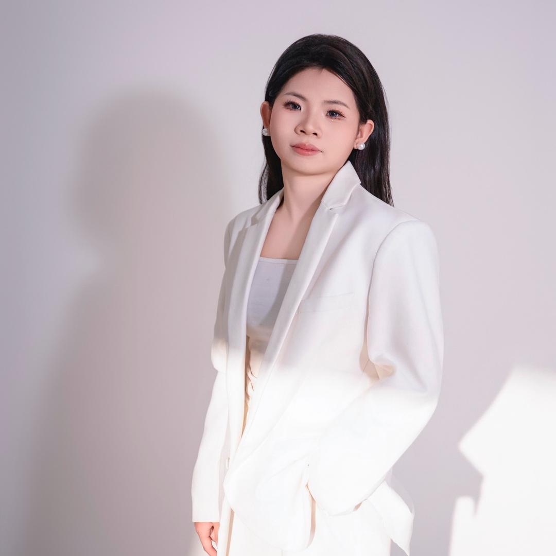 晶晶超爱笑-（努力版🫧