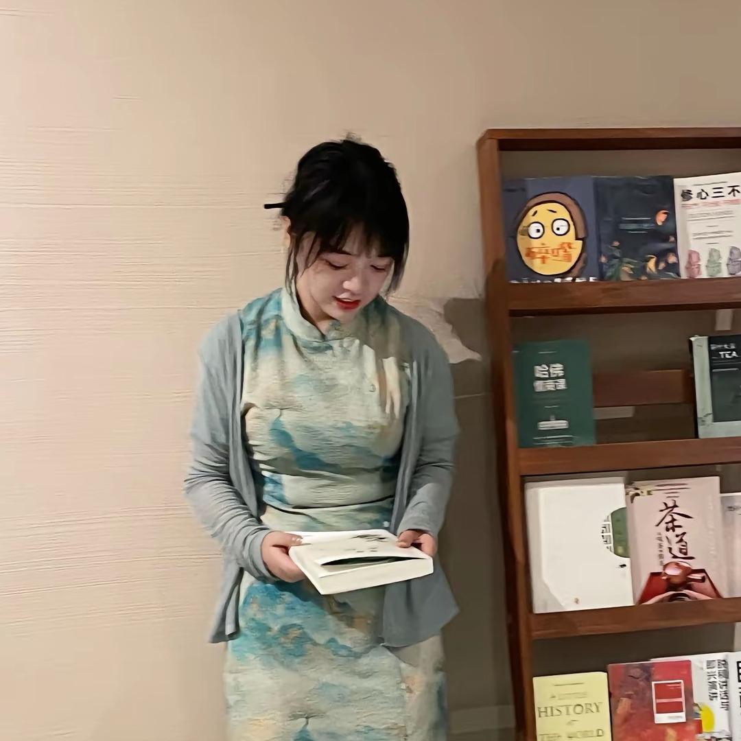 静静.
